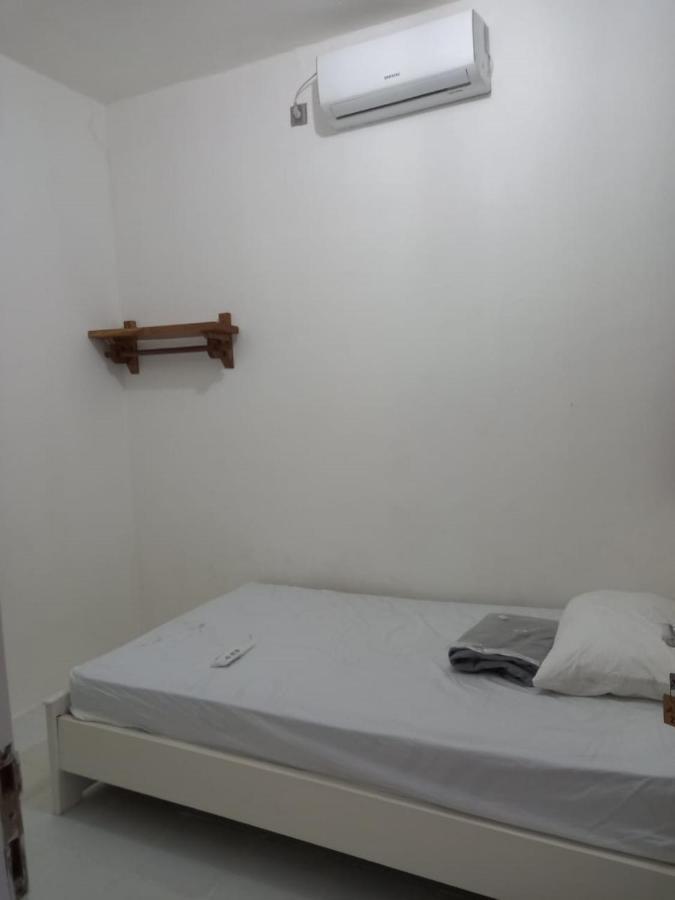 Oyo 90974 Homestay Golo Koe Sejahtera Labuan Bajo Dış mekan fotoğraf