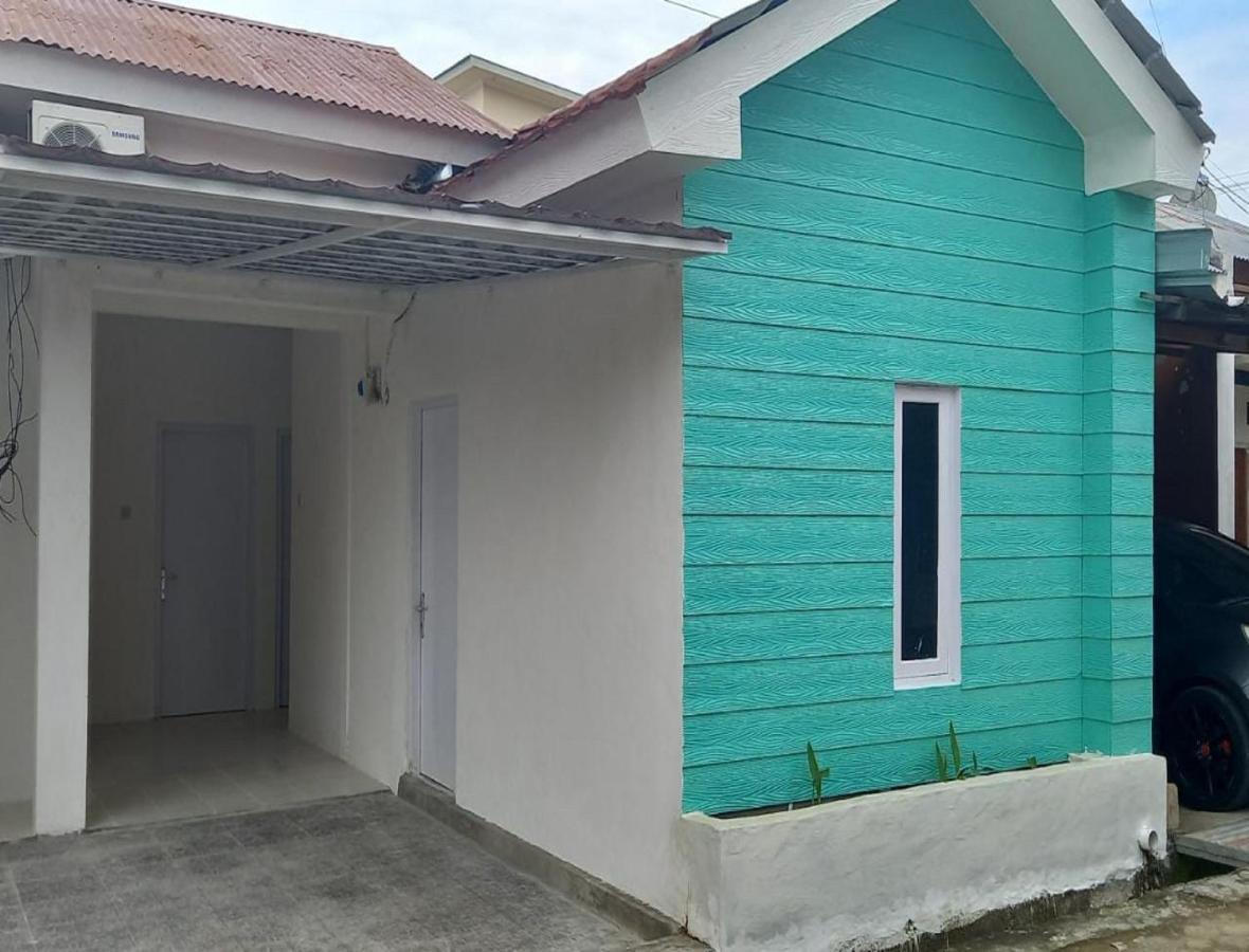 Oyo 90974 Homestay Golo Koe Sejahtera Labuan Bajo Dış mekan fotoğraf