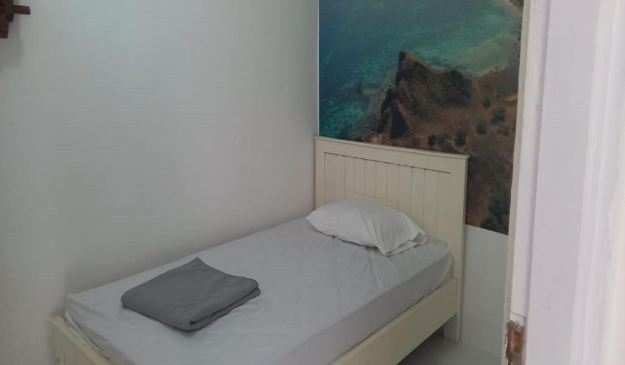 Oyo 90974 Homestay Golo Koe Sejahtera Labuan Bajo Dış mekan fotoğraf