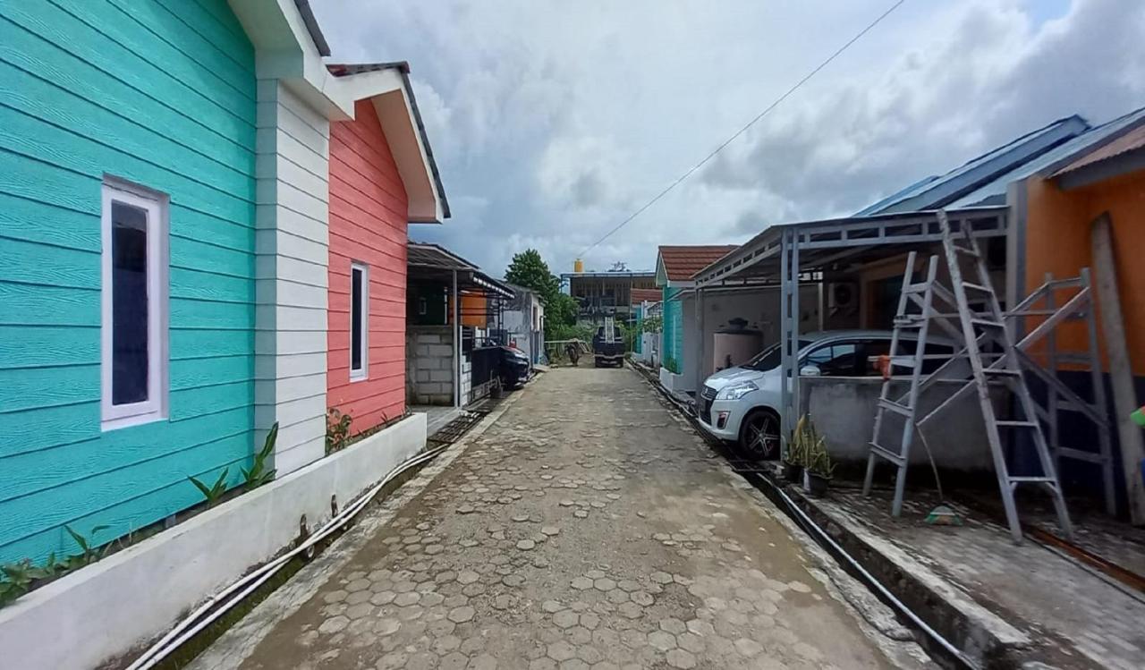 Oyo 90974 Homestay Golo Koe Sejahtera Labuan Bajo Dış mekan fotoğraf