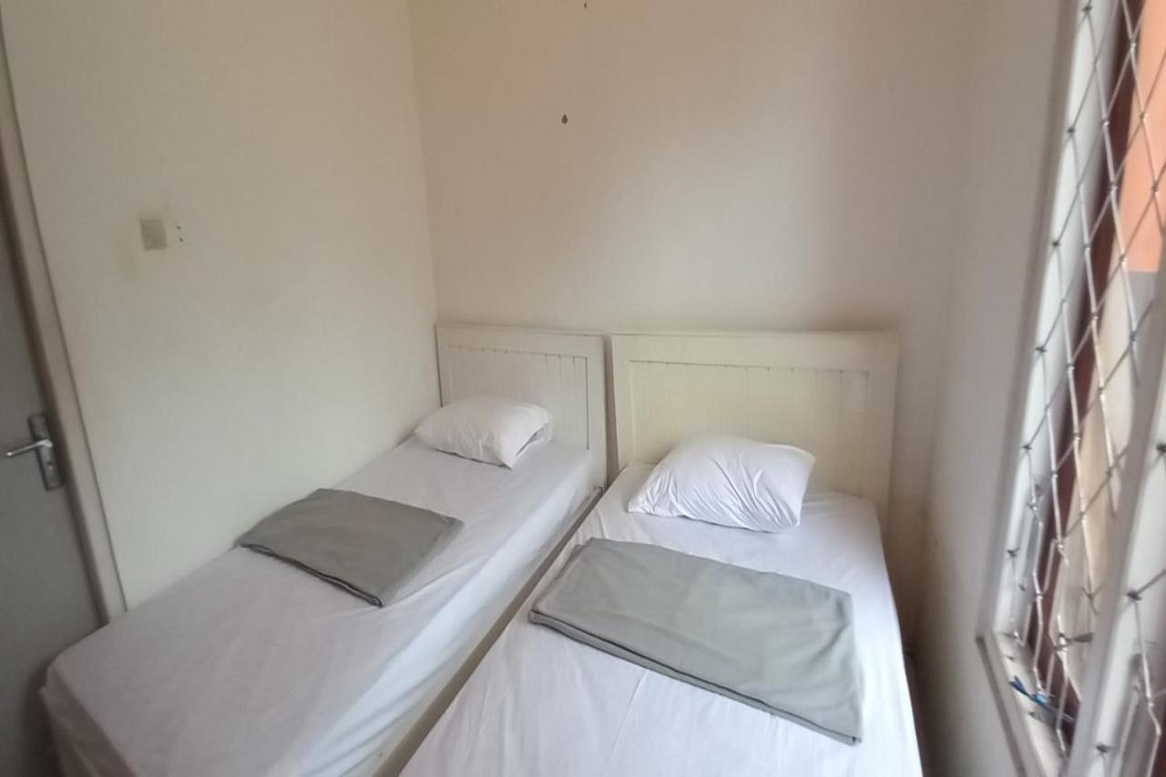 Oyo 90974 Homestay Golo Koe Sejahtera Labuan Bajo Dış mekan fotoğraf